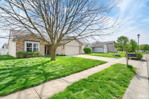 Tiny photo for 911 Shore Bend Boulevard, Kokomo, IN 46902 (MLS # 202613844)