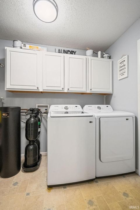 Tiny photo for 911 Shore Bend Boulevard, Kokomo, IN 46902 (MLS # 202613844)