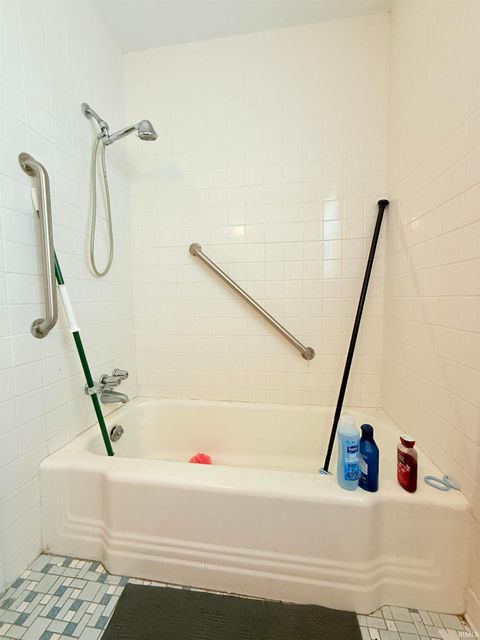 Tiny photo for 706 Alabama Court, Marion, IN 46953 (MLS # 202618749)