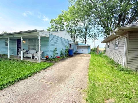 Tiny photo for 706 Alabama Court, Marion, IN 46953 (MLS # 202618749)