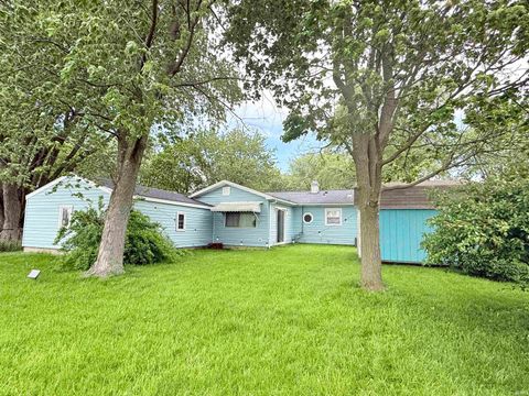 Tiny photo for 706 Alabama Court, Marion, IN 46953 (MLS # 202618749)