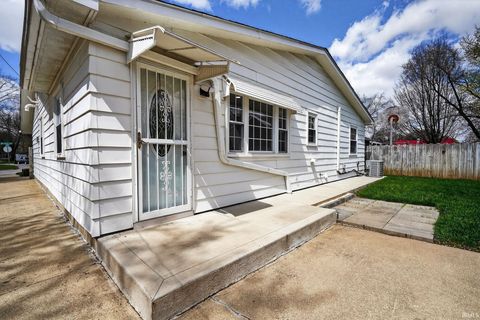 Tiny photo for 1925 Whitcomb Avenue, Lafayette, IN 47904 (MLS # 202611890)