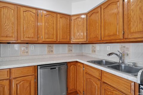 Tiny photo for 1925 Whitcomb Avenue, Lafayette, IN 47904 (MLS # 202611890)