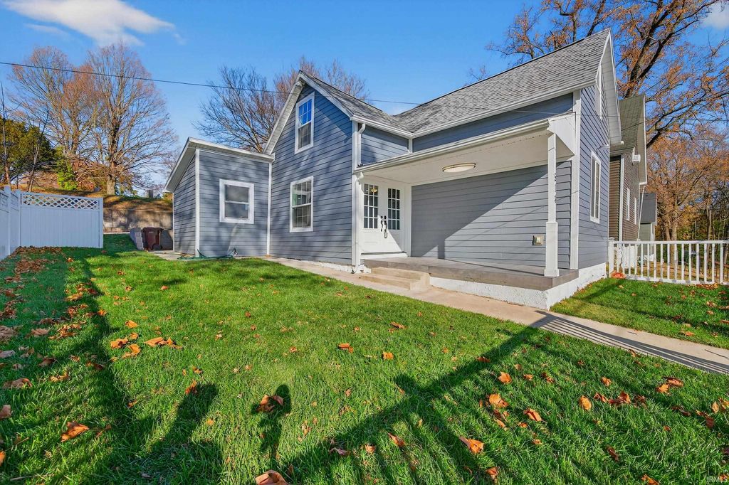 Photo of 514 Henry Street, Logansport, IN 46947 (MLS # 202609330)