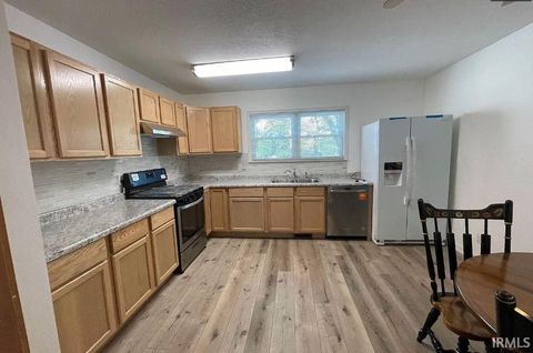 Tiny photo for 726 S 31 Street, Lafayette, IN 47904 (MLS # 202520289)