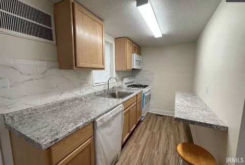 Tiny photo for 726 S 31 Street, Lafayette, IN 47904 (MLS # 202520289)