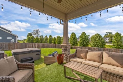 Tiny photo for 4136 Lake Windemere Lane, Kokomo, IN 46902 (MLS # 202618778)
