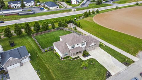 Tiny photo for 4136 Lake Windemere Lane, Kokomo, IN 46902 (MLS # 202618778)