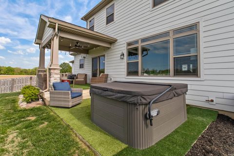 Tiny photo for 4136 Lake Windemere Lane, Kokomo, IN 46902 (MLS # 202618778)