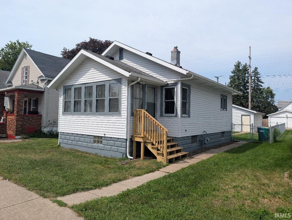 Photo of 122 E 13th Street, Mishawaka, IN 46544 (MLS # 202636481)