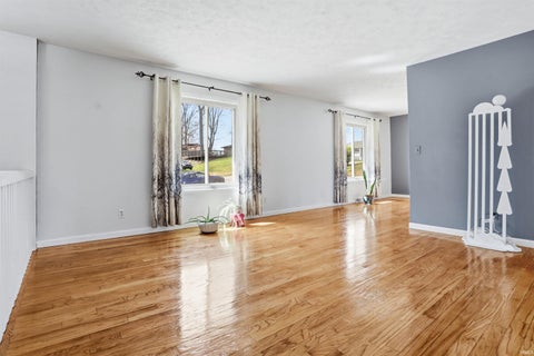 Tiny photo for 5122 Woodridge Drive, Newburgh, IN 47630 (MLS # 202611262)