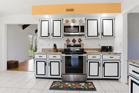 Tiny photo for 5122 Woodridge Drive, Newburgh, IN 47630 (MLS # 202611262)