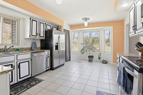 Tiny photo for 5122 Woodridge Drive, Newburgh, IN 47630 (MLS # 202611262)