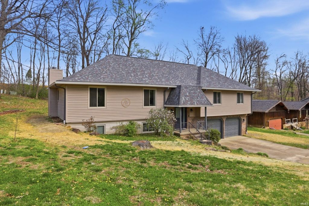 Photo of 5122 Woodridge Drive, Newburgh, IN 47630 (MLS # 202611262)