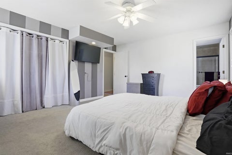 Tiny photo for 5122 Woodridge Drive, Newburgh, IN 47630 (MLS # 202611262)