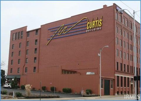 Photo for 915 Main Street 400