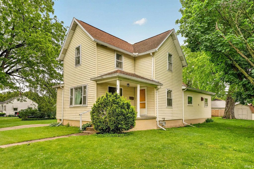 Photo of 717 E 7th Street, Mishawaka, IN 46544 (MLS # 202619895)