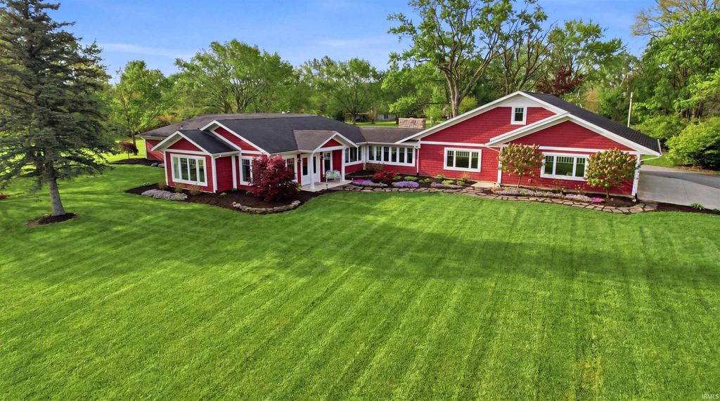 Photo of 1120 River Road, Bluffton, IN 46714 (MLS # 202615757)