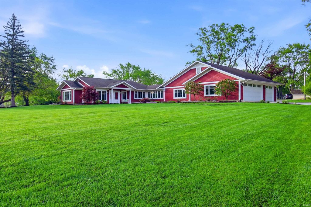 Photo of 1120 River Road, Bluffton, IN 46714 (MLS # 202615757)