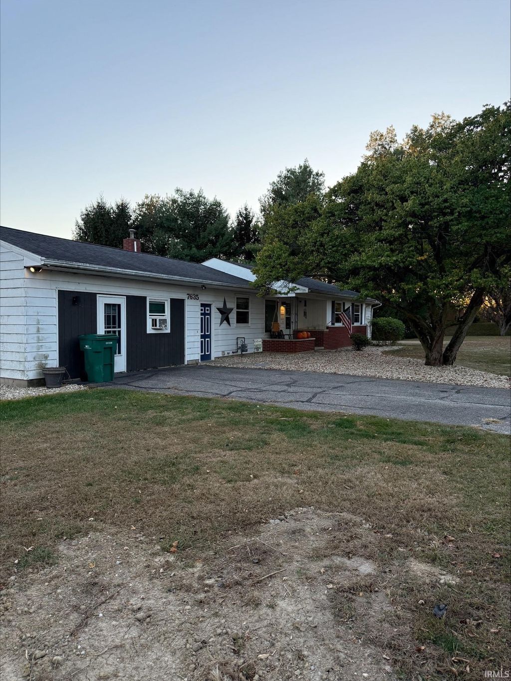 Photo of 7635 W State Road 16 Road, Roann, IN 46974 (MLS # 202541306)