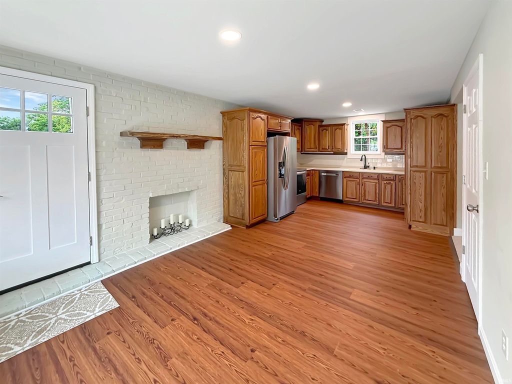 Photo of 8914 New Harmony Road, Evansville, IN 47720 (MLS # 202539009)