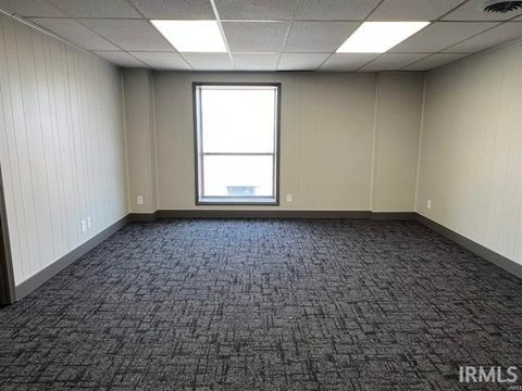 Tiny photo for 123 N Buckeye Street #Suite E, Kokomo, IN 46901 (MLS # 202613332)
