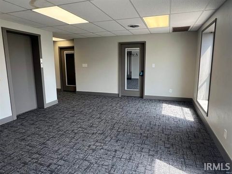 Tiny photo for 123 N Buckeye Street #Suite E, Kokomo, IN 46901 (MLS # 202613332)