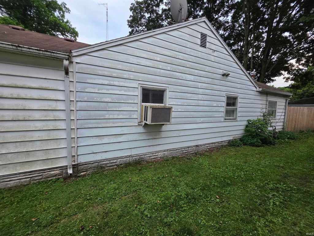 Photo of 431 Day Street, Logansport, IN 46947 (MLS # 202622680)
