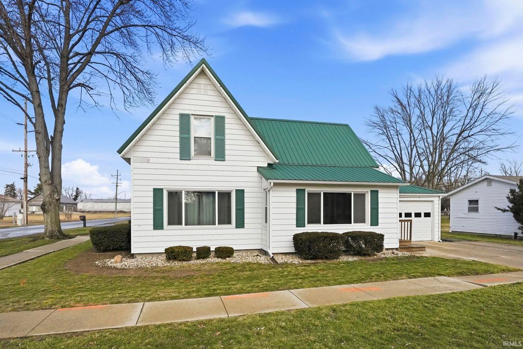 Photo of 201 E Fourth Street, Milford, IN 46542 (MLS # 202605436)