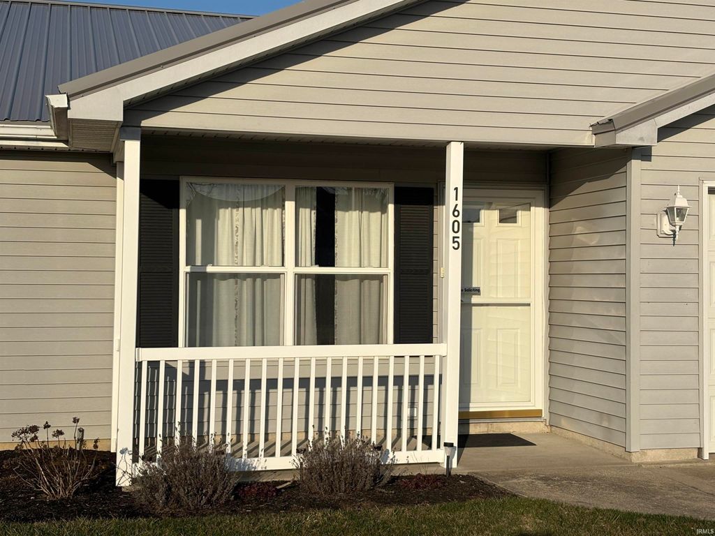 Photo of 1605 Greenfield Lane, Bluffton, IN 46714 (MLS # 202607519)