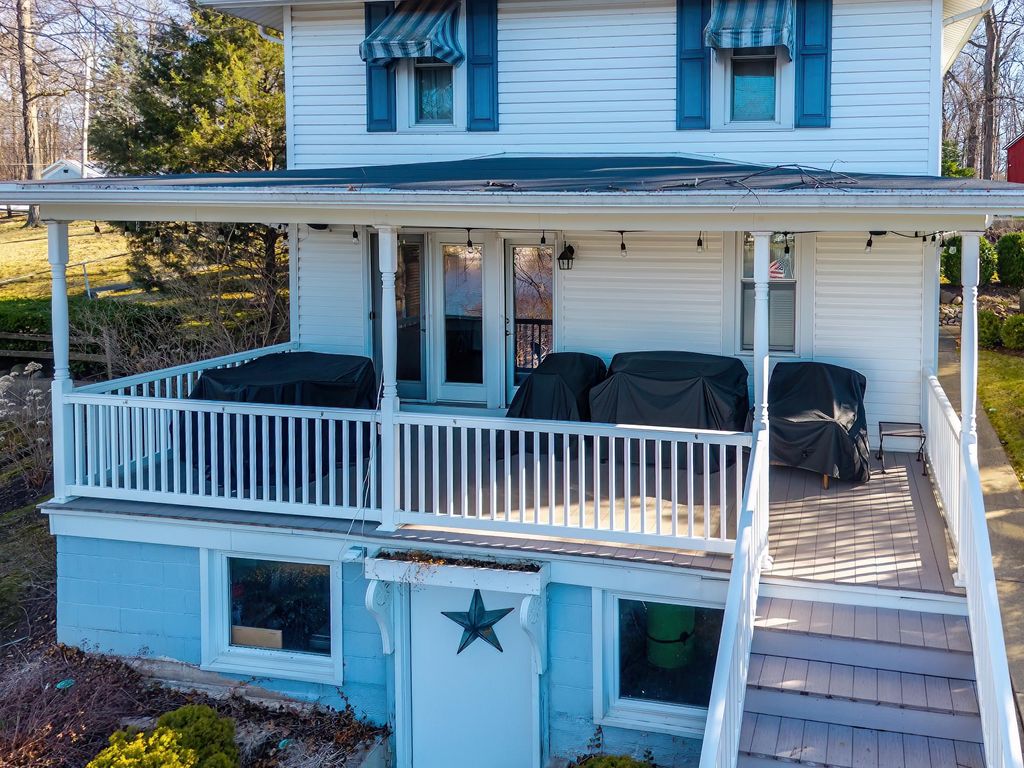 Photo of 796 Lakeside Drive, Rome City, IN 46784 (MLS # 202607690)