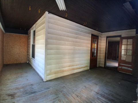 Tiny photo for 515 King Street, Logansport, IN 46947 (MLS # 202532641)
