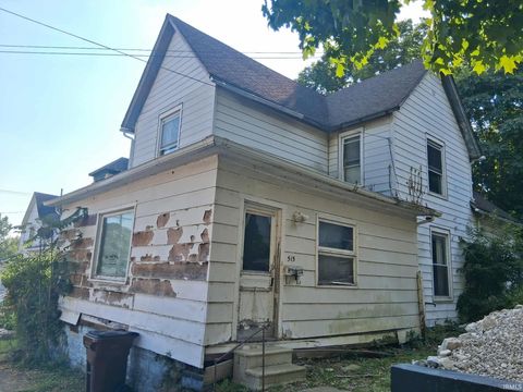 Photo of 515 King Street, Logansport, IN 46947 (MLS # 202532641)