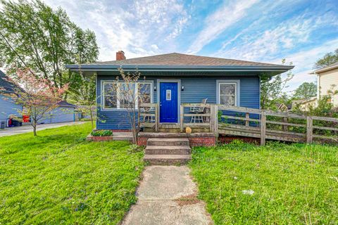 Photo of 115 W Perrin Street, Mulberry, IN 46058 (MLS # 202615076)
