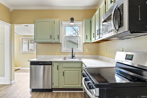 Tiny photo for 238 Whitelock Street, Huntington, IN 46750 (MLS # 202610389)