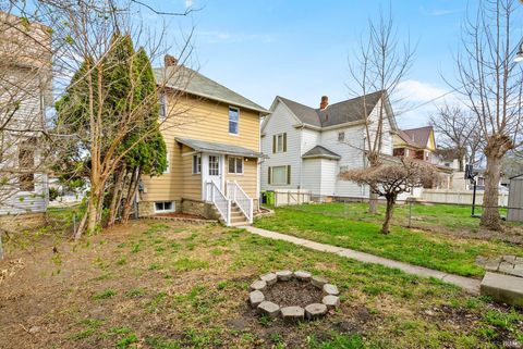 Tiny photo for 238 Whitelock Street, Huntington, IN 46750 (MLS # 202610389)