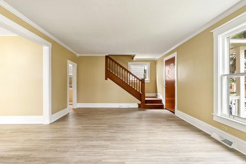 Tiny photo for 238 Whitelock Street, Huntington, IN 46750 (MLS # 202610389)