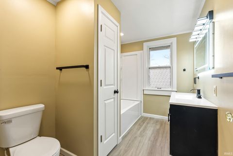 Tiny photo for 238 Whitelock Street, Huntington, IN 46750 (MLS # 202610389)