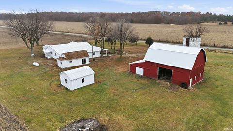 Tiny photo for 8311 N 1050 W, Royal Center, IN 46978 (MLS # 202547177)