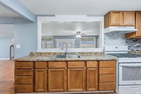 Tiny photo for 8311 N 1050 W, Royal Center, IN 46978 (MLS # 202547177)