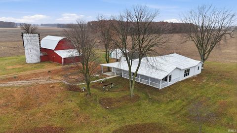 Tiny photo for 8311 N 1050 W, Royal Center, IN 46978 (MLS # 202547177)