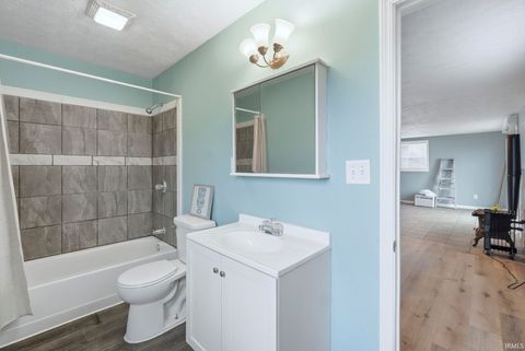 Tiny photo for 8311 N 1050 W, Royal Center, IN 46978 (MLS # 202547177)