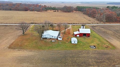 Tiny photo for 8311 N 1050 W, Royal Center, IN 46978 (MLS # 202547177)