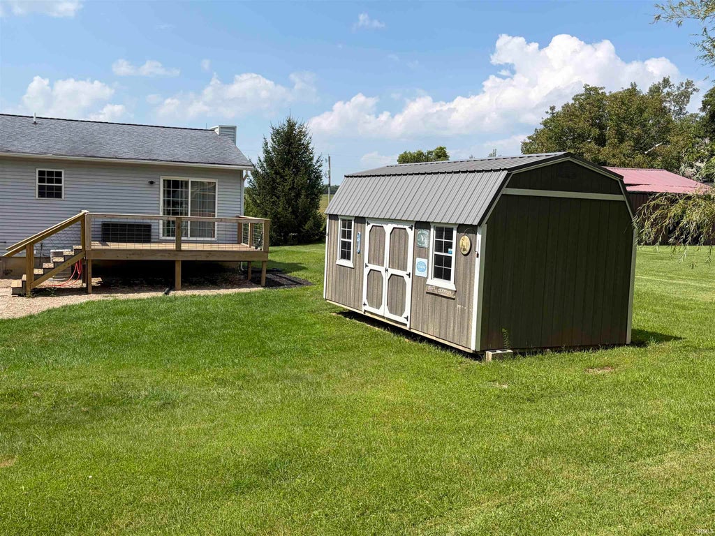 Photo of 441 S 900 W-92 Road, Pierceton, IN 46562 (MLS # 202637712)