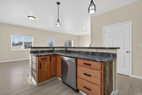 Tiny photo for 726 S Leeds Street, Kokomo, IN 46901 (MLS # 202619581)