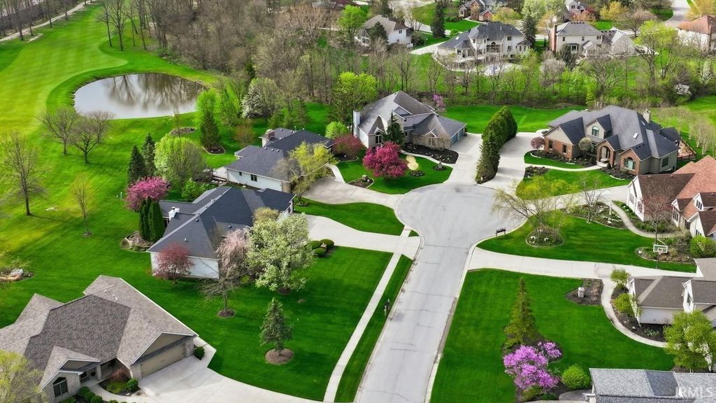 Photo of 12108 Chesterbrook Court, Fort Wayne, IN 46845 (MLS # 202613616)