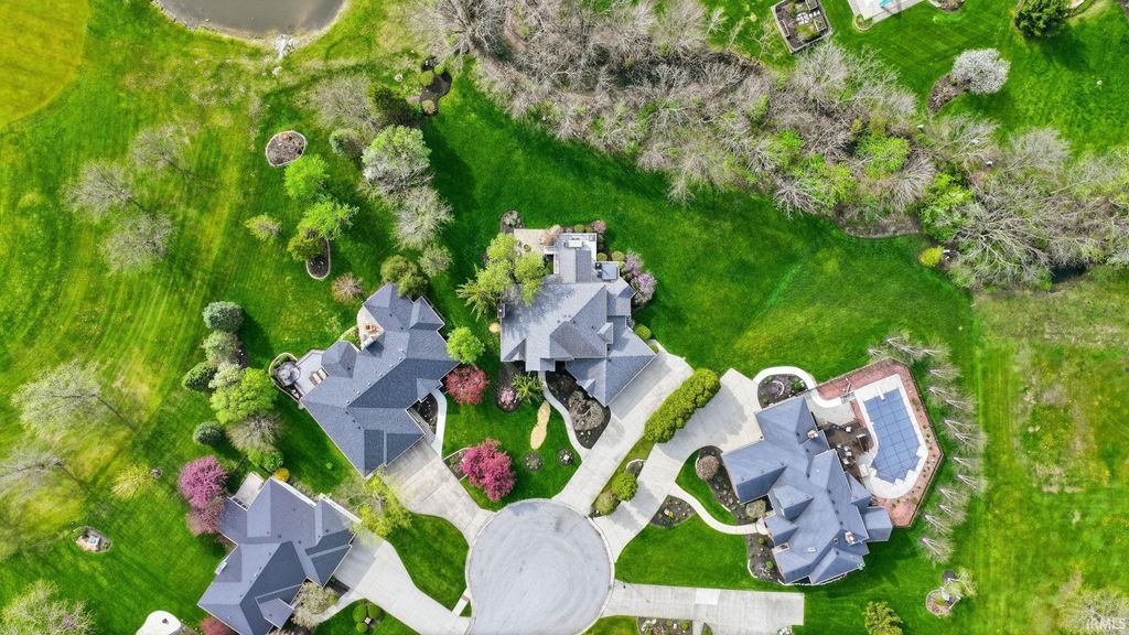 Photo of 12108 Chesterbrook Court, Fort Wayne, IN 46845 (MLS # 202613616)