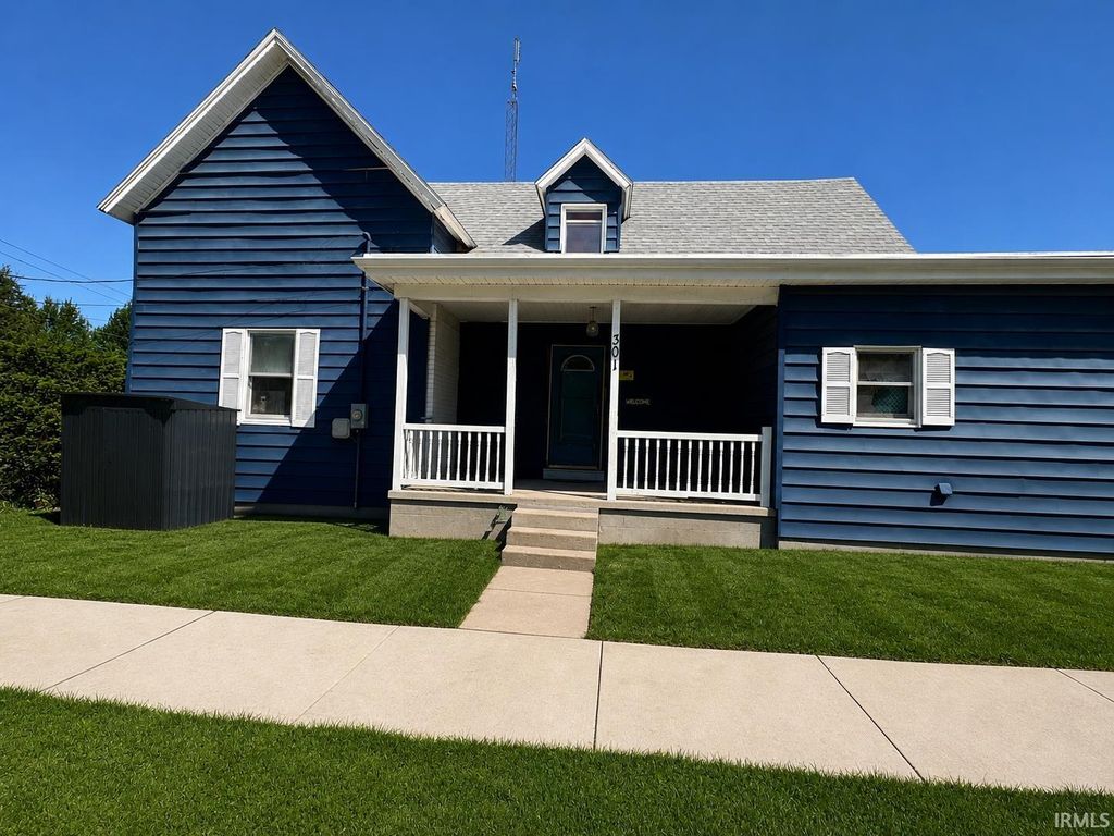 Photo of 301 E E Sycamore Street, Silver Lake, IN 46982 (MLS # 202619524)