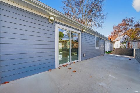 Tiny photo for 514 Henry Street, Logansport, IN 46947 (MLS # 202546217)