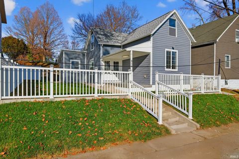 Tiny photo for 514 Henry Street, Logansport, IN 46947 (MLS # 202546217)